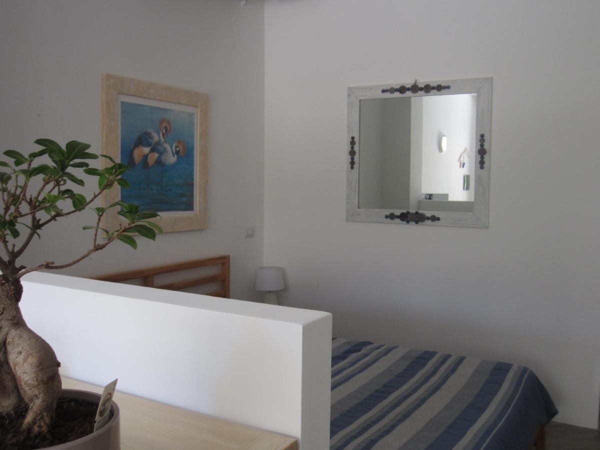 Monolocale San Pantaleo Apartamento Exterior foto